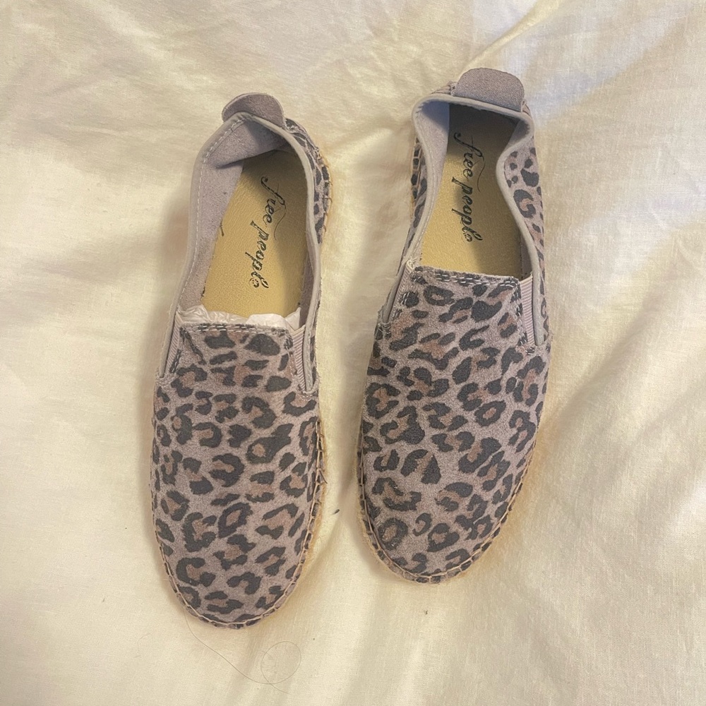 Free people flats. Size 6. Brand new. Never worn